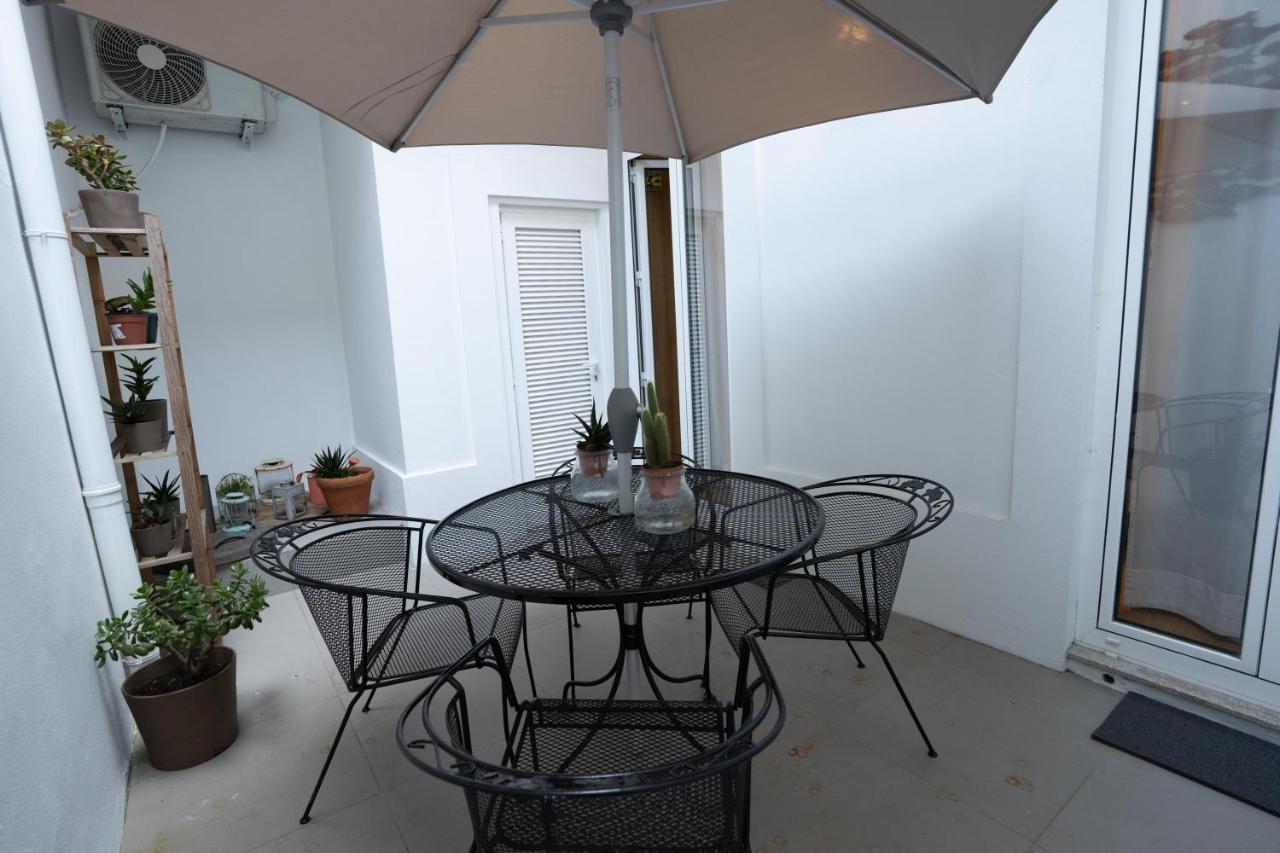 Downtown Porto Relaxed Apartment With Private Yard Exteriör bild